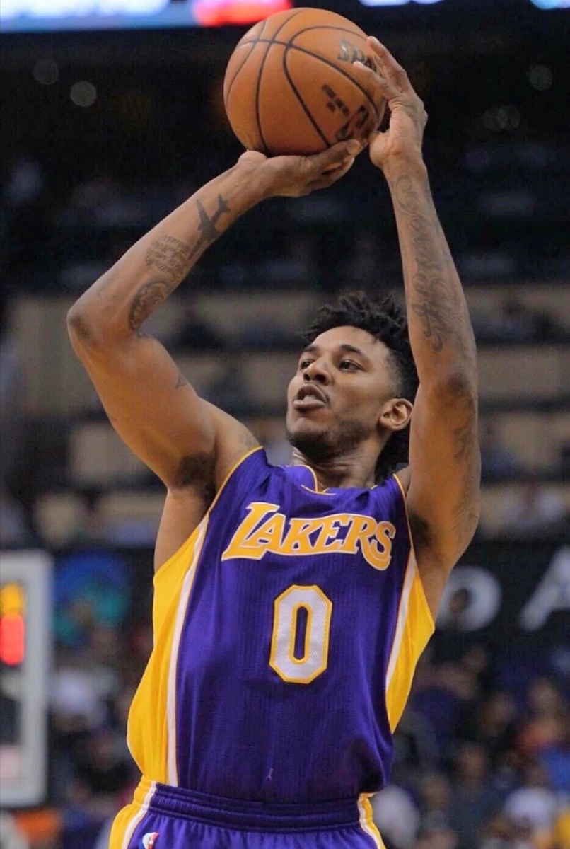 巴黎圣日耳曼姆巴佩连续两场破门（巴黎圣日耳曼：姆巴佩连场破门）