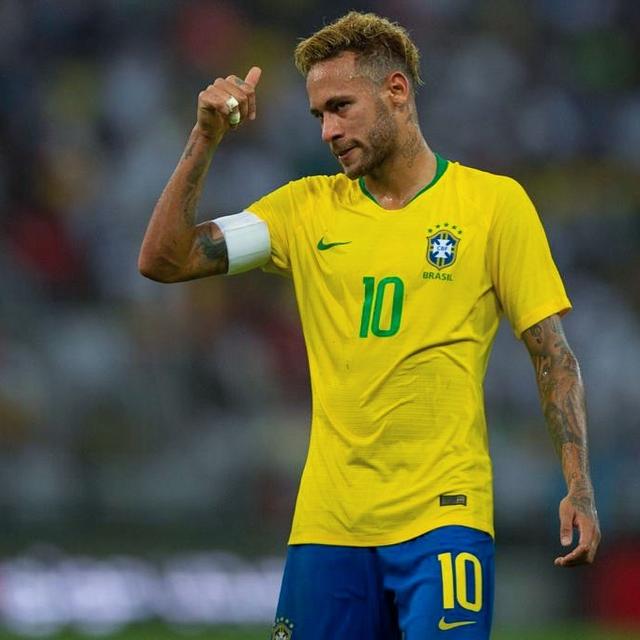 泰山纪念建队32周年，队史5次夺顶级联赛冠军，8次足协杯冠军（泰山队庆祝成立32周年：队史5夺顶级联赛桂冠、8捧足协杯）