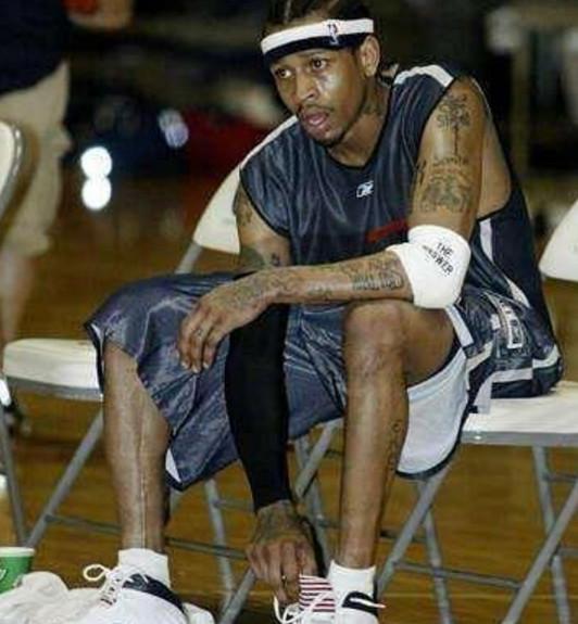 篮球篮网进攻端突然断电，惨遭逆转（篮网进攻短路，痛失好局遭逆转）